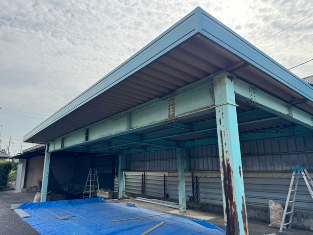 小美玉市鉄骨車庫の塗り替え工事施工前